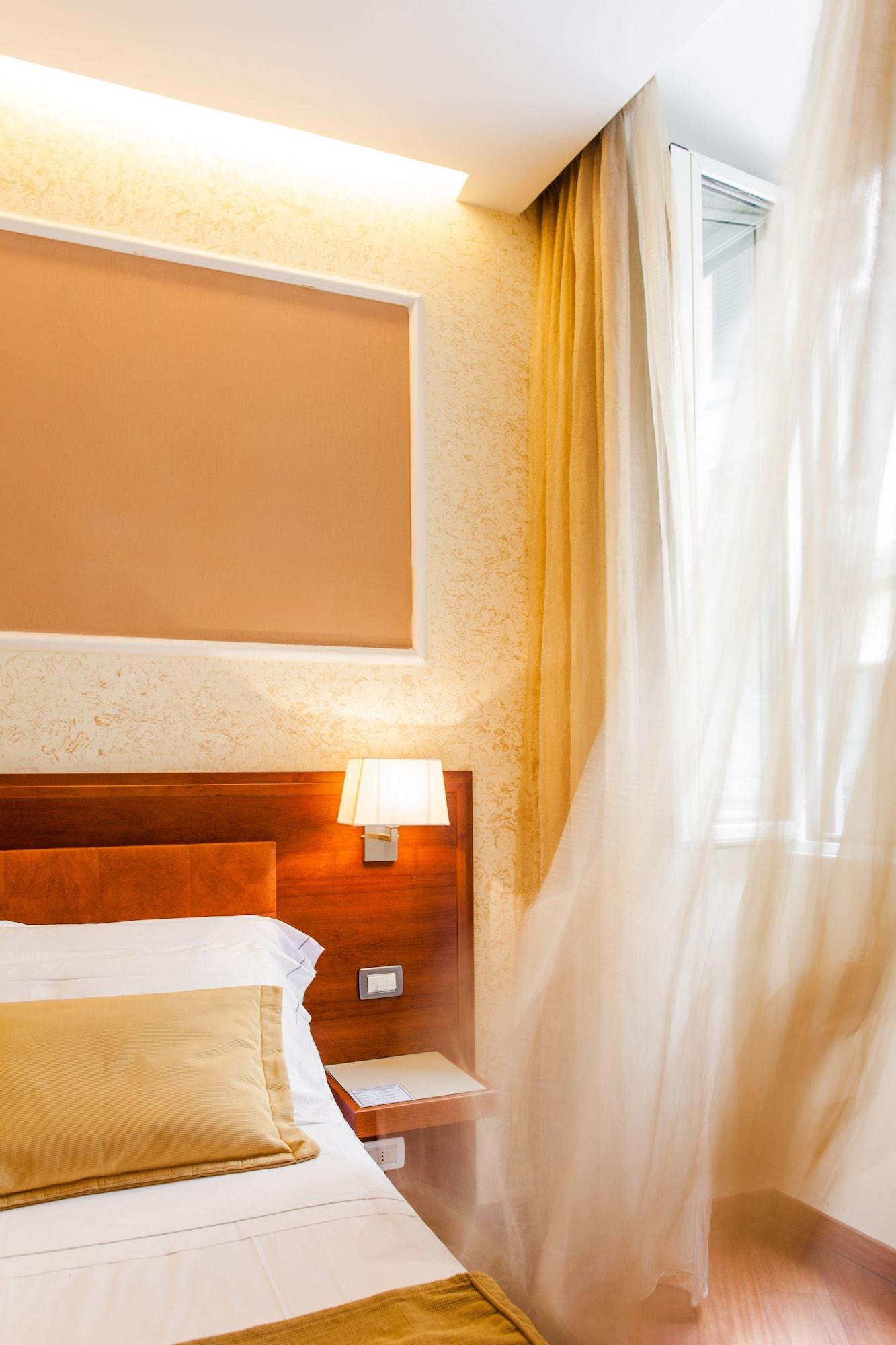 Hotel Madrid Roma Esterno foto