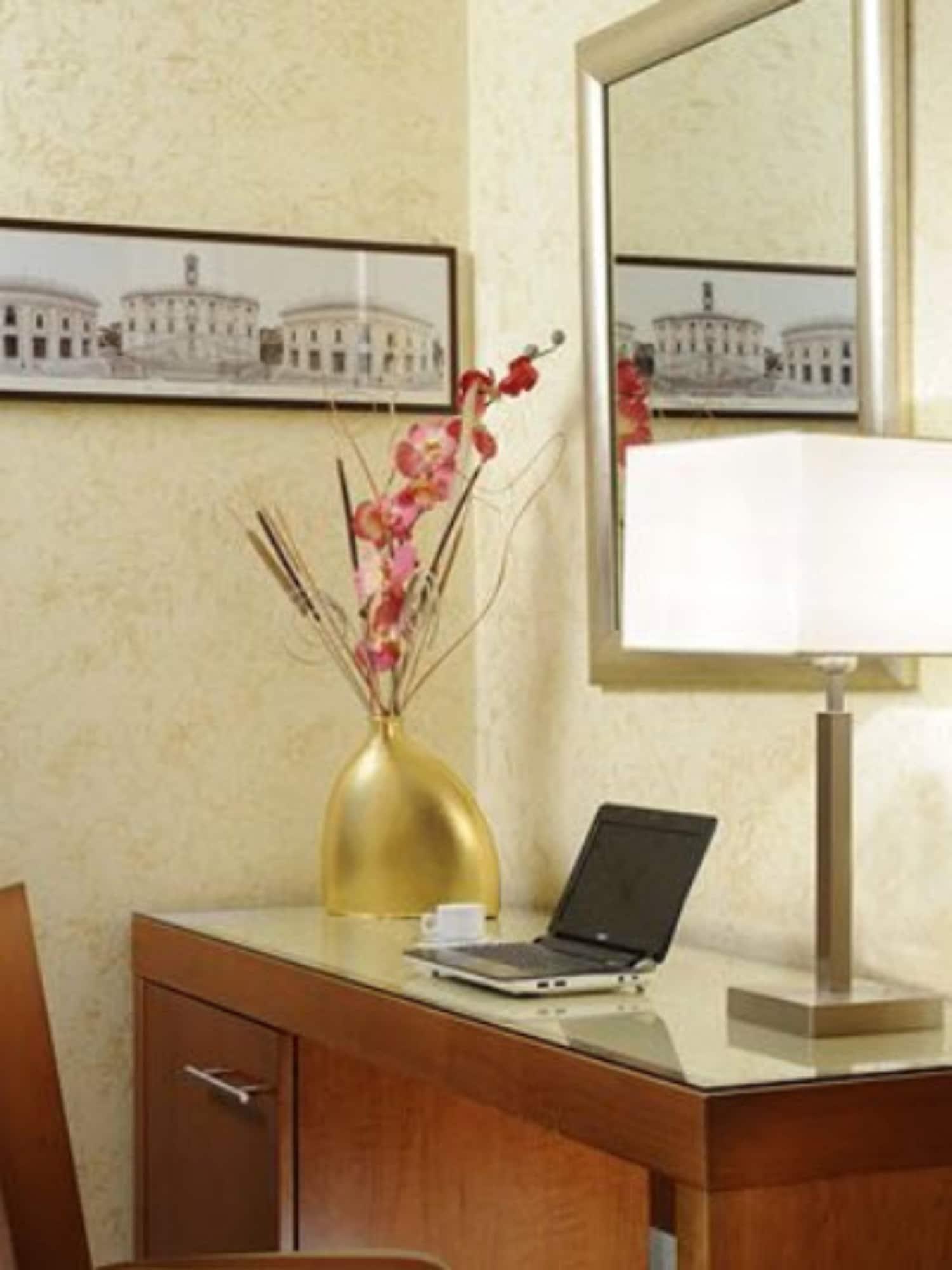Hotel Madrid Roma Esterno foto
