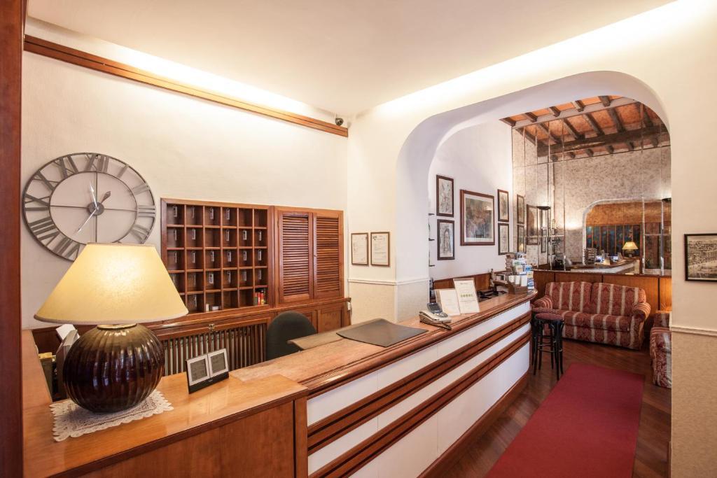 Hotel Madrid Roma Esterno foto